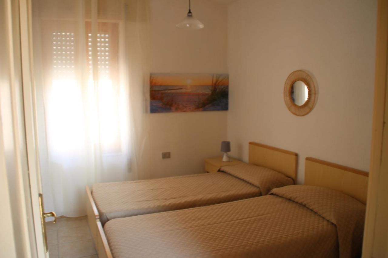 Borgo Spiaggia Vista Mare Isola Rossa Exterior foto