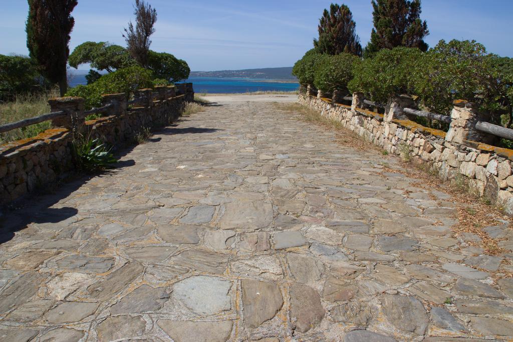 Borgo Spiaggia Vista Mare Isola Rossa Exterior foto