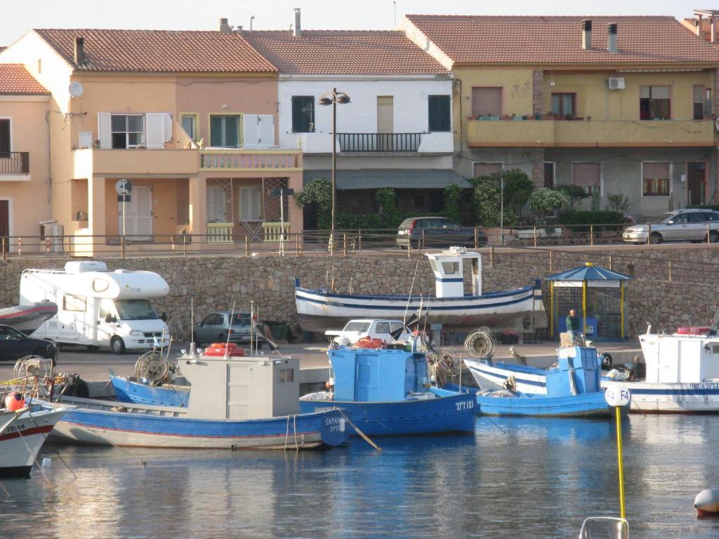 Borgo Spiaggia Vista Mare Isola Rossa Cameră foto